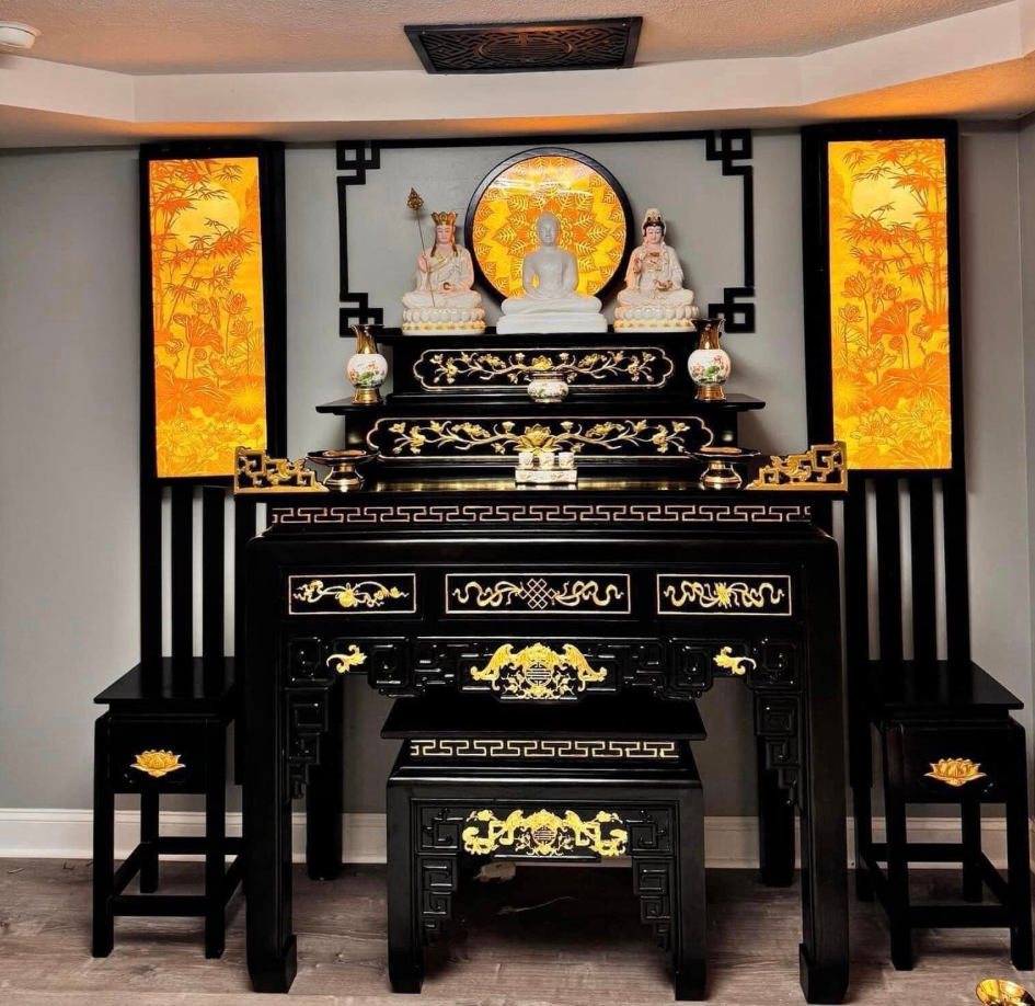 Bày trí trái cây trên bàn thờ